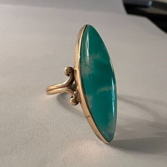 REAL 10k Yellow Gold ANTIQUE Green Agate Ring Sz 6 Victorian Navette Chrysoprase - Picture 16 of 16